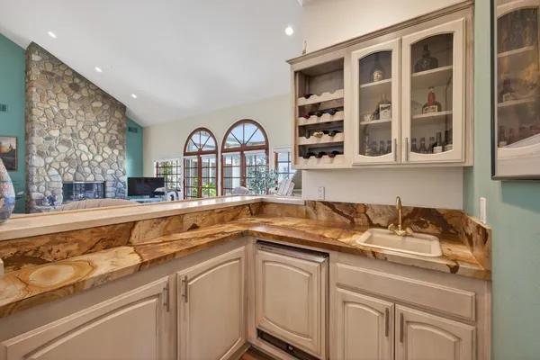 $2,995,000 | 10995 Alto Court, Oak View, CA 93022