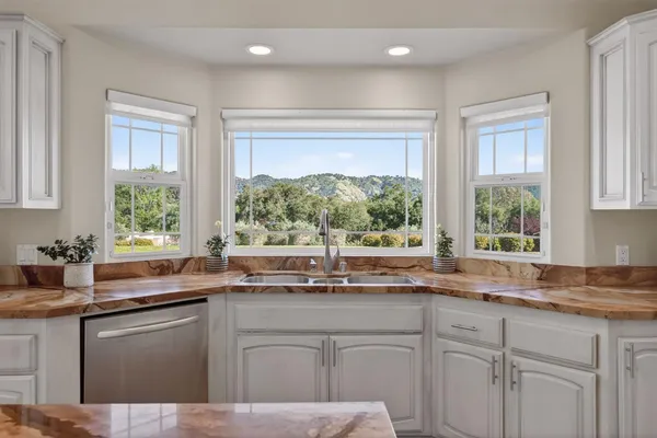 $2,995,000 | 10995 Alto Court, Oak View, CA 93022
