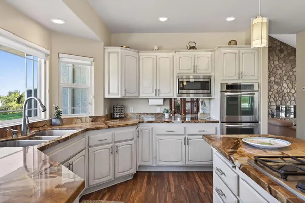 $2,995,000 | 10995 Alto Court, Oak View, CA 93022