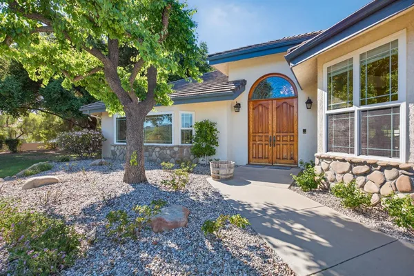 $2,995,000 | 10995 Alto Court, Oak View, CA 93022