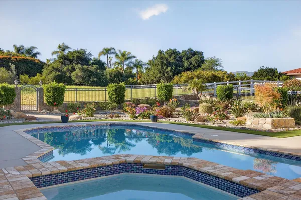 $2,995,000 | 10995 Alto Court, Oak View, CA 93022