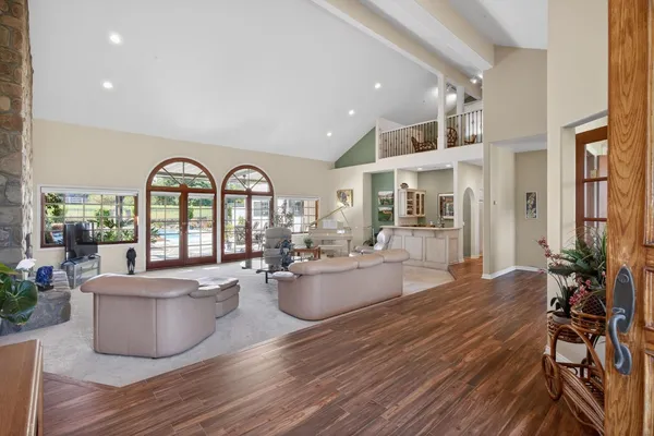 $2,995,000 | 10995 Alto Court, Oak View, CA 93022