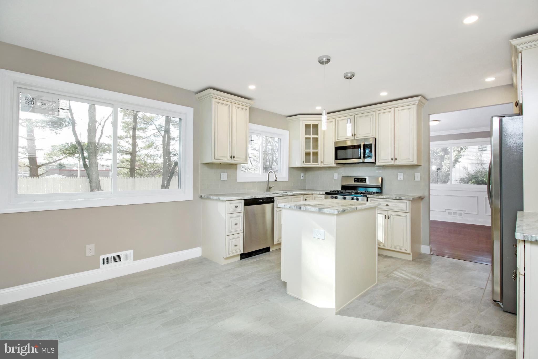218 Rabbit Run Road Cherry Hill, NJ 08003 - Photo 3 of 39
