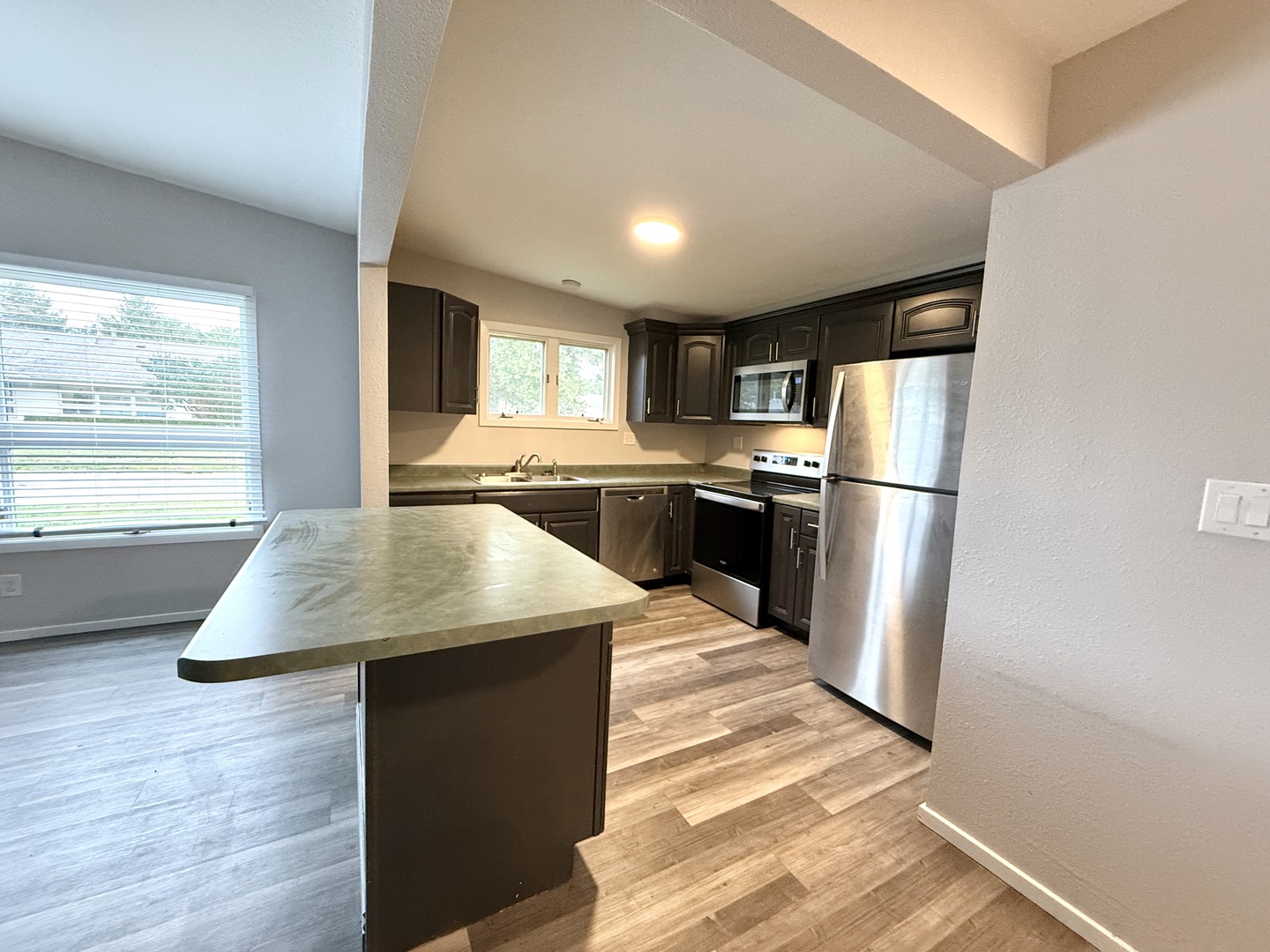 1512 Golfview Road Rantoul, IL 61866 - Photo 2 of 22 Gallery Image 2