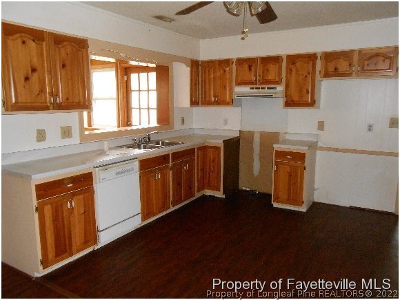 6129 Overhills Road Spring Lake, NC 28390 - Photo 3 of 8 Gallery Image 3