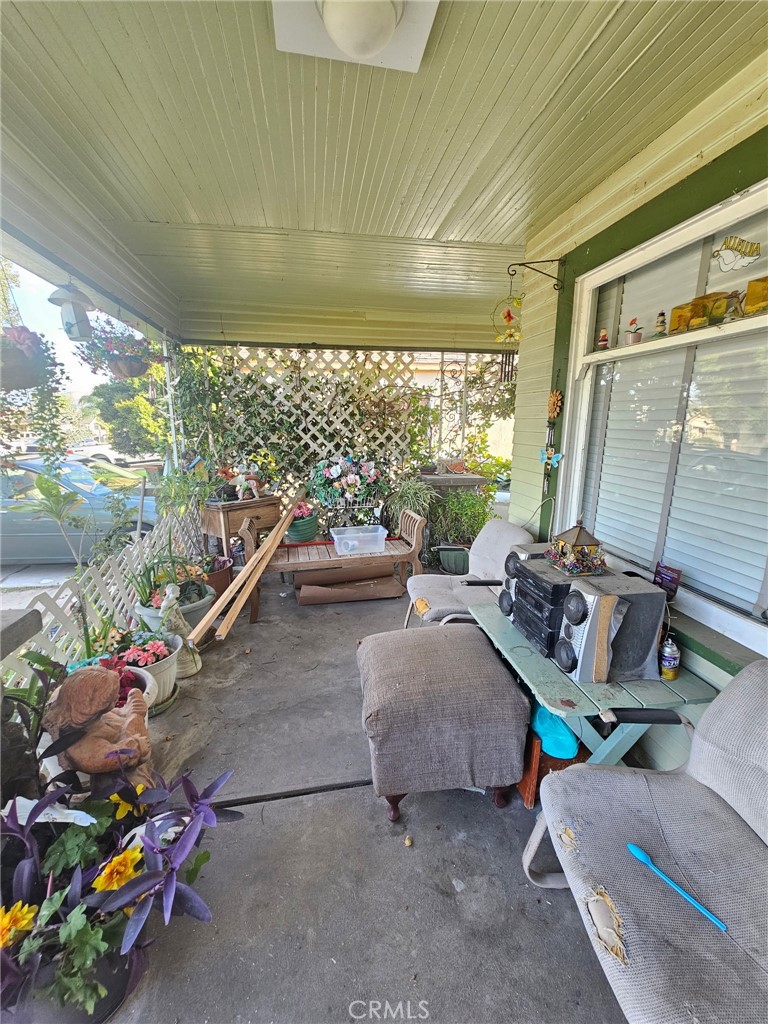 1295 North 9th Street Colton, CA 92324 - Photo 7 of 12