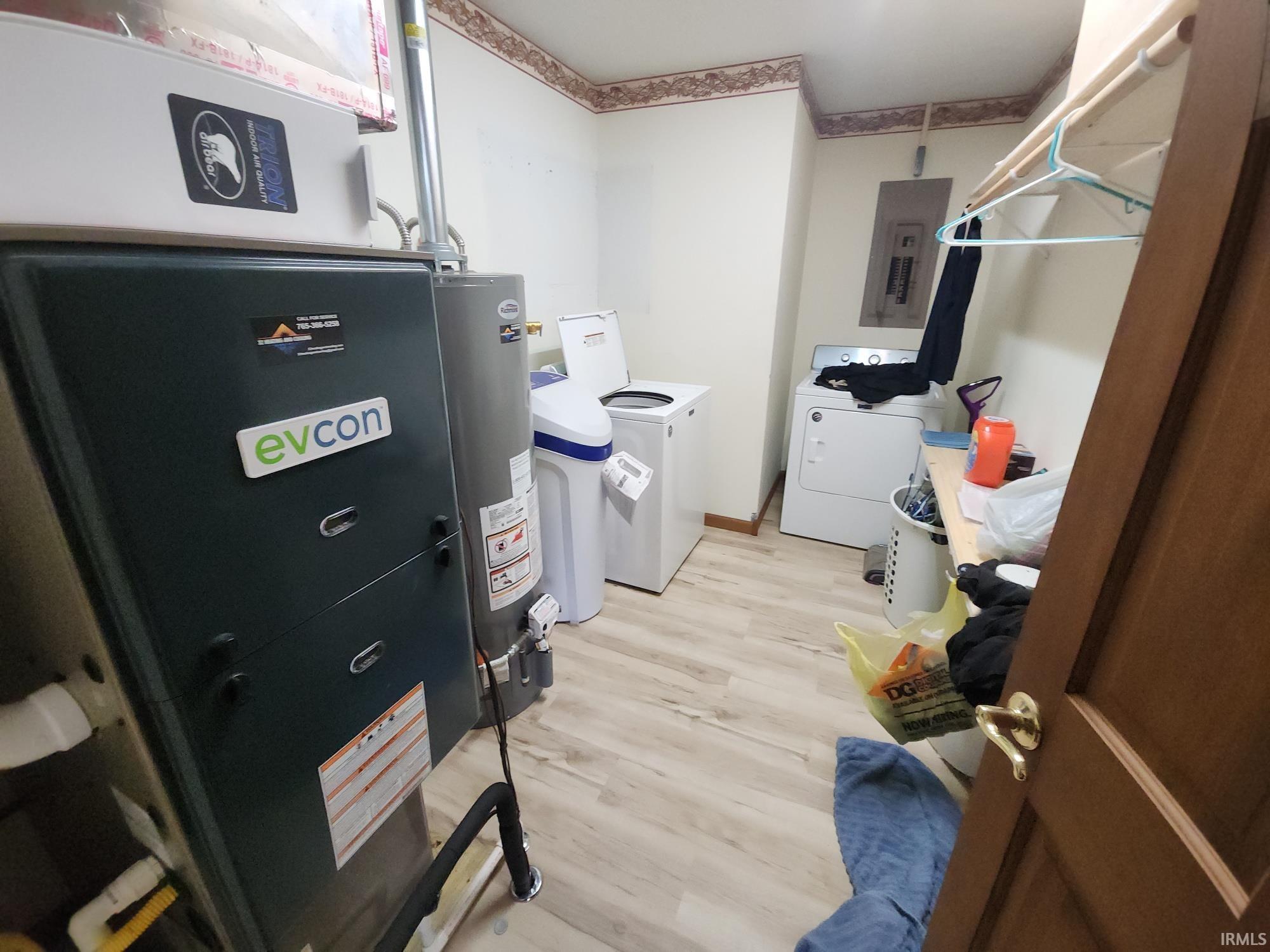 10613 East St Road Galveston, IN 46932 - Photo 13 of 16