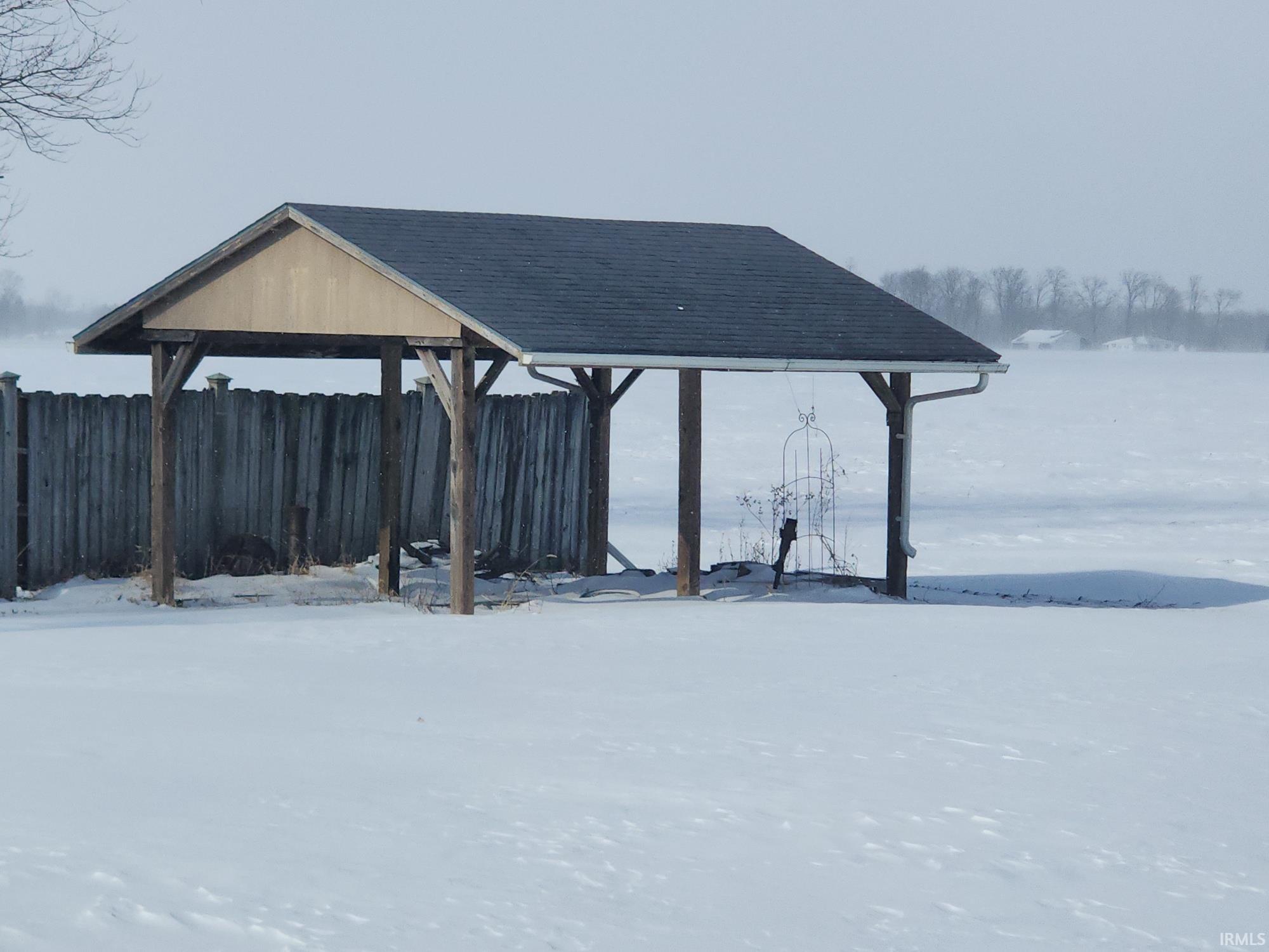 10613 East St Road Galveston, IN 46932 - Photo 6 of 16