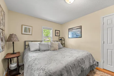 $199,000 | 3331 Beard Avenue North, Robbinsdale, MN 55422