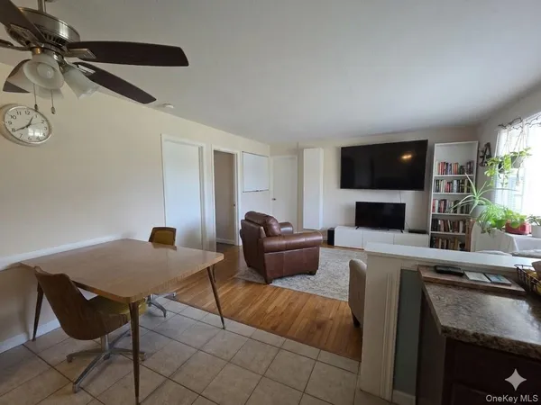 $1,800 | 635 South Street, Unit 4, Highland, NY 12528