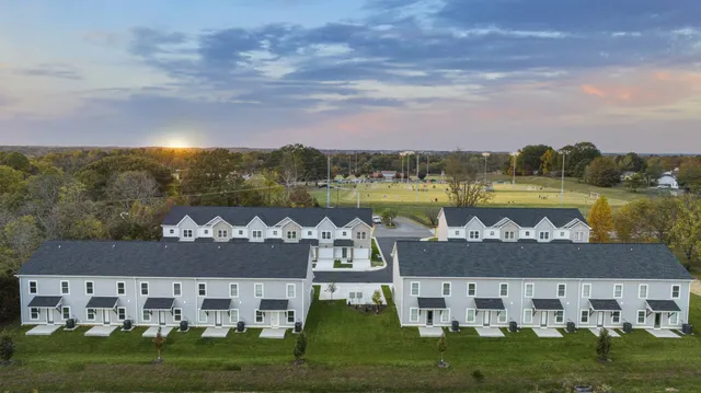 $1,700 | 2624 South Main Street, Unit 18, Springfield, TN 37172