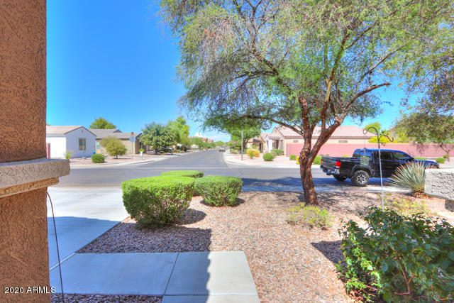 17224 North Rosa Drive Maricopa, AZ 85138 - Photo 5 of 35 05