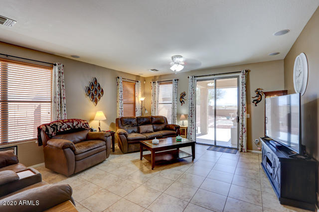 17224 North Rosa Drive Maricopa, AZ 85138 - Photo 6 of 35 07