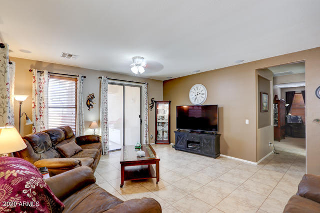 17224 North Rosa Drive Maricopa, AZ 85138 - Photo 9 of 35 10
