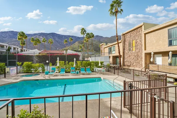 $529,000 | 2727 South Sierra Madre, Unit 5, Palm Springs, CA 92264