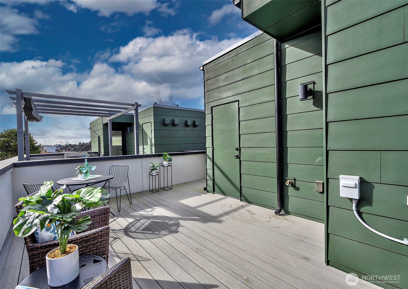 1605 South Washington Street, Unit F Seattle, WA 98144 - Photo 12 of 23