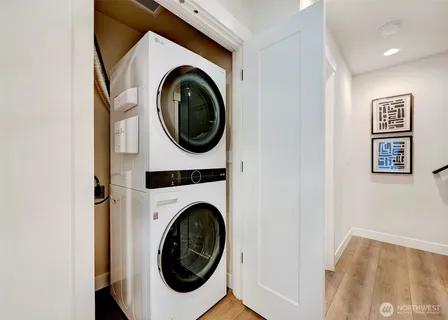 $599,950 | 1605 South Washington Street, Unit F, Seattle, WA 98144