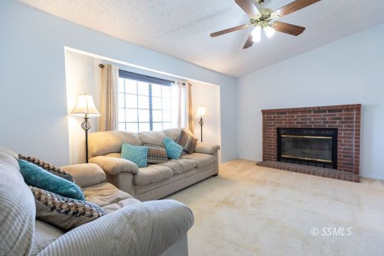 930 Conejo Avenue Ridgecrest, CA 93555 - Photo 6 of 35