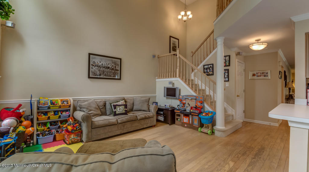 9 Bristel Road Holmdel, NJ 07733 - Photo 9 of 28 GREAT ROOM