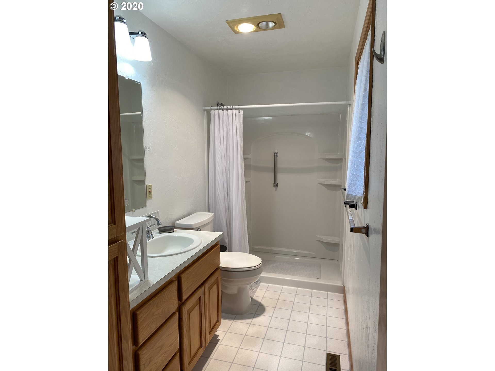 7258 A Street Springfield, OR 97478 - Photo 13 of 25