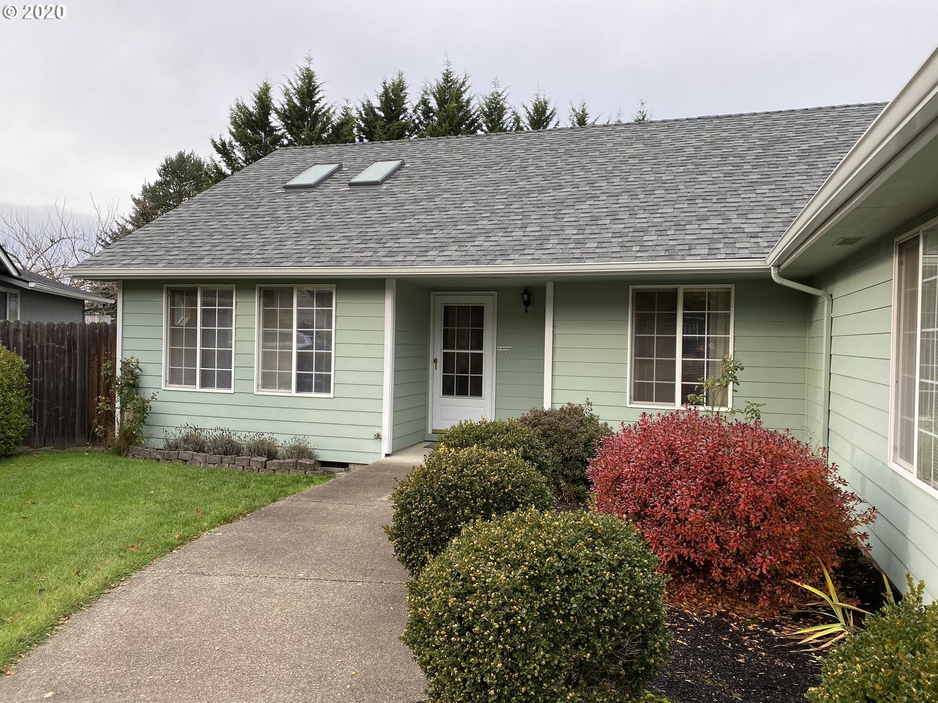 7258 A Street Springfield, OR 97478 - Photo 3 of 25