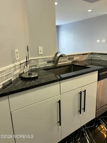 a close view of sink and tap