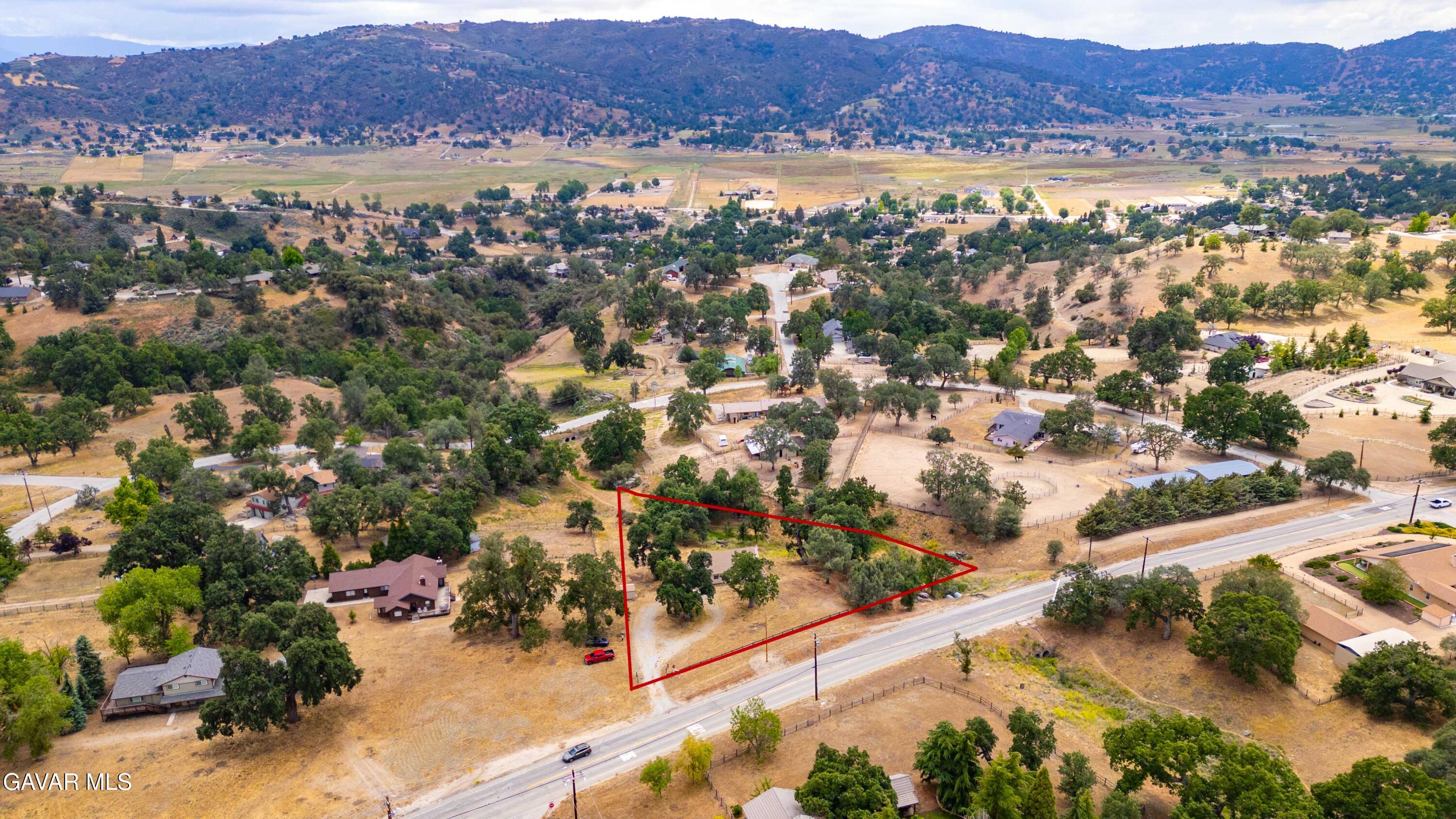 27200 Bear Valley Road Tehachapi, CA 93561 - Photo 31 of 40 27200 Bear Valley Rd Tehachapi,-31
