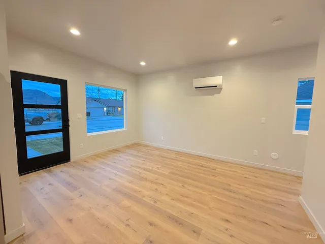 $365,900 | 144 Dovetail Drive, Horseshoe Bend, ID 83629