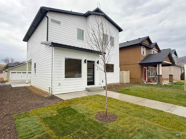 $349,949 | 144 Dovetail Drive, Horseshoe Bend, ID 83629