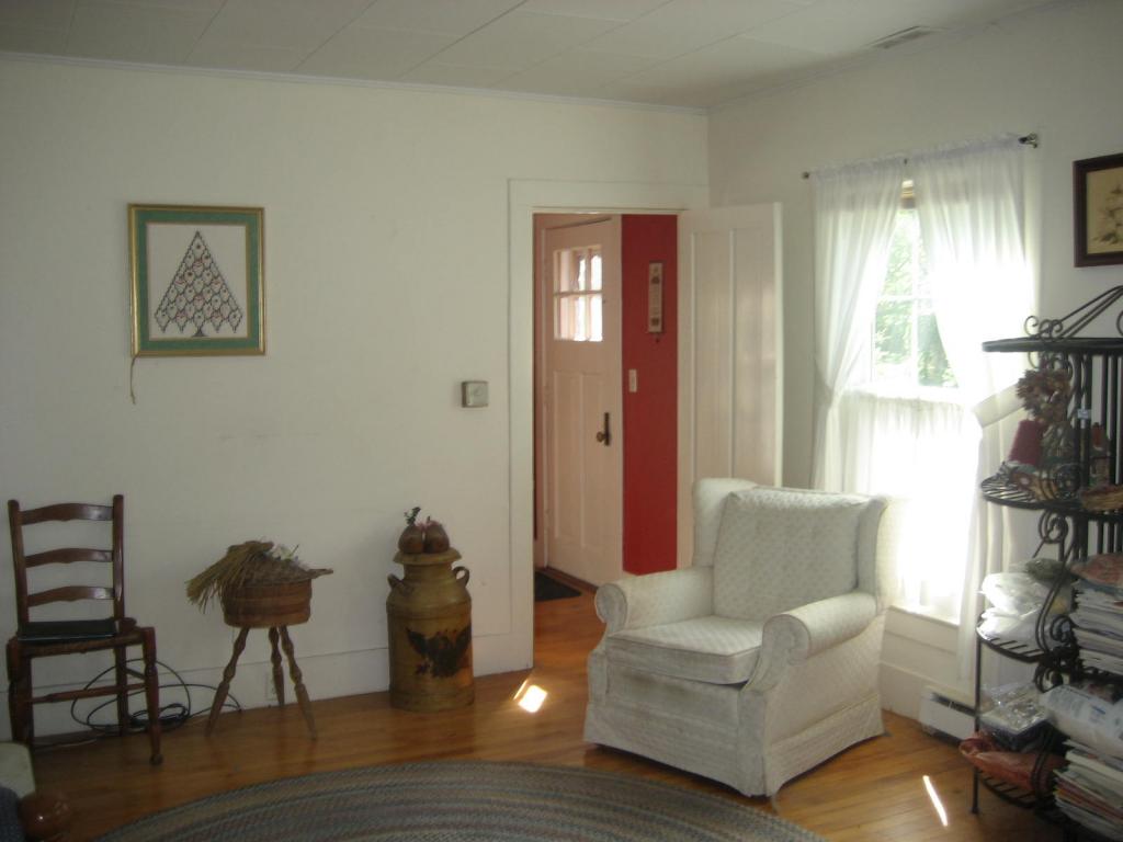 8 Rossiter Street Brandon, VT 05733 - Photo 5 of 19 Gallery Image 5
