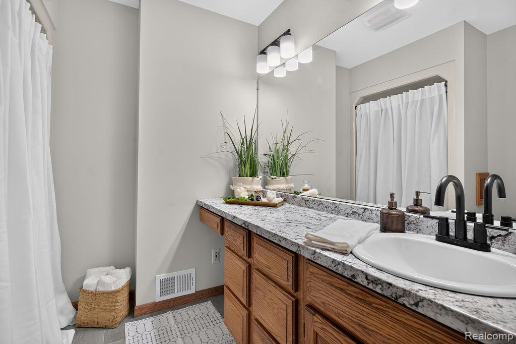 2524 Curtis Road Leonard, MI 48367 - Photo 22 of 93 Gallery Image 22