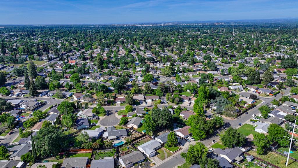 8037 Ruthwood Way Orangevale, CA 95662 - Photo 37 of 37 an aerial view of a city with lots of residential buildings