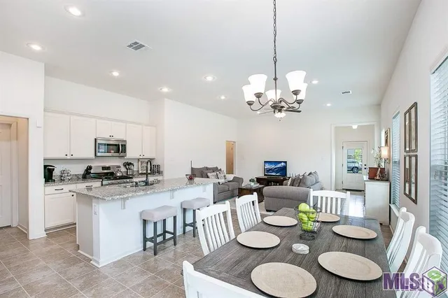 $2,200 | 18295 Crows Nest Drive, Prairieville, LA 70769