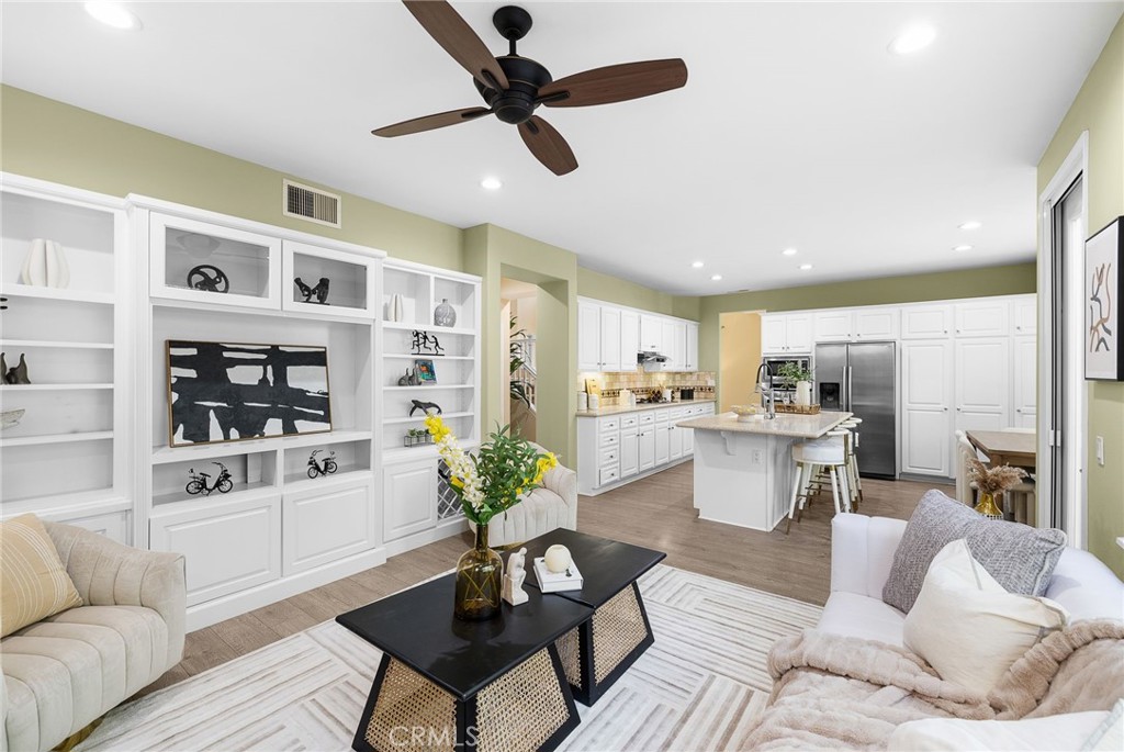 76 Dovecrest Irvine, CA 92620 - Photo 8 of 44