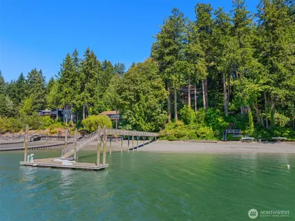 $3,295,000 | 11515 Blue Heron Lane Northeast, Bainbridge Island, WA 98110
