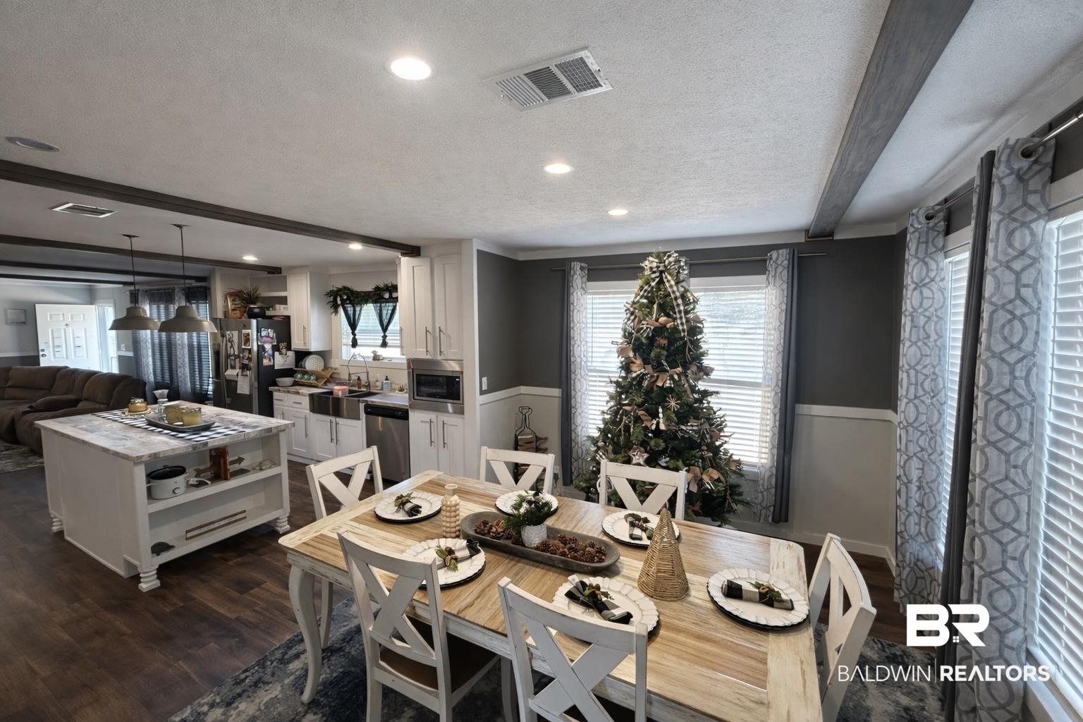 19230 Carver Lane Foley, AL 36535 - Photo 4 of 12 Dining Area