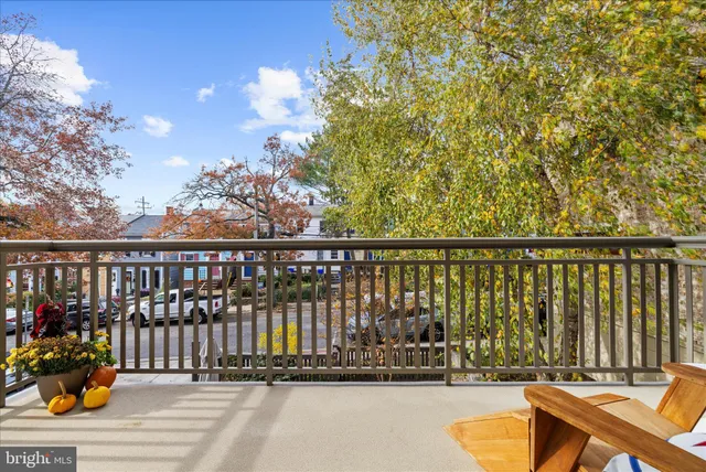 a bathroom with a bath tub