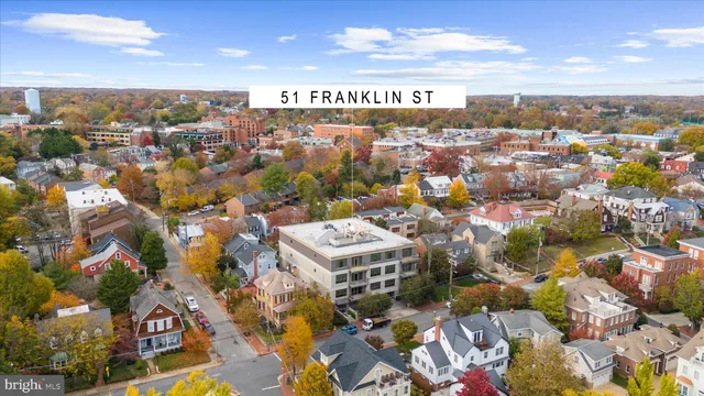 a view of a terrace with sky view