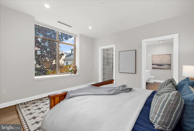 a view of a hallway with closet