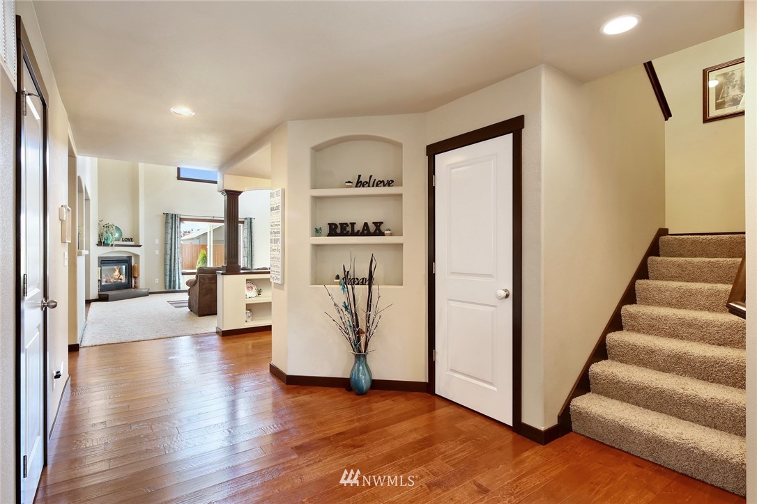 333 Barry Loop Mount Vernon, WA 98274 - Photo 4 of 39 Gallery Image 4