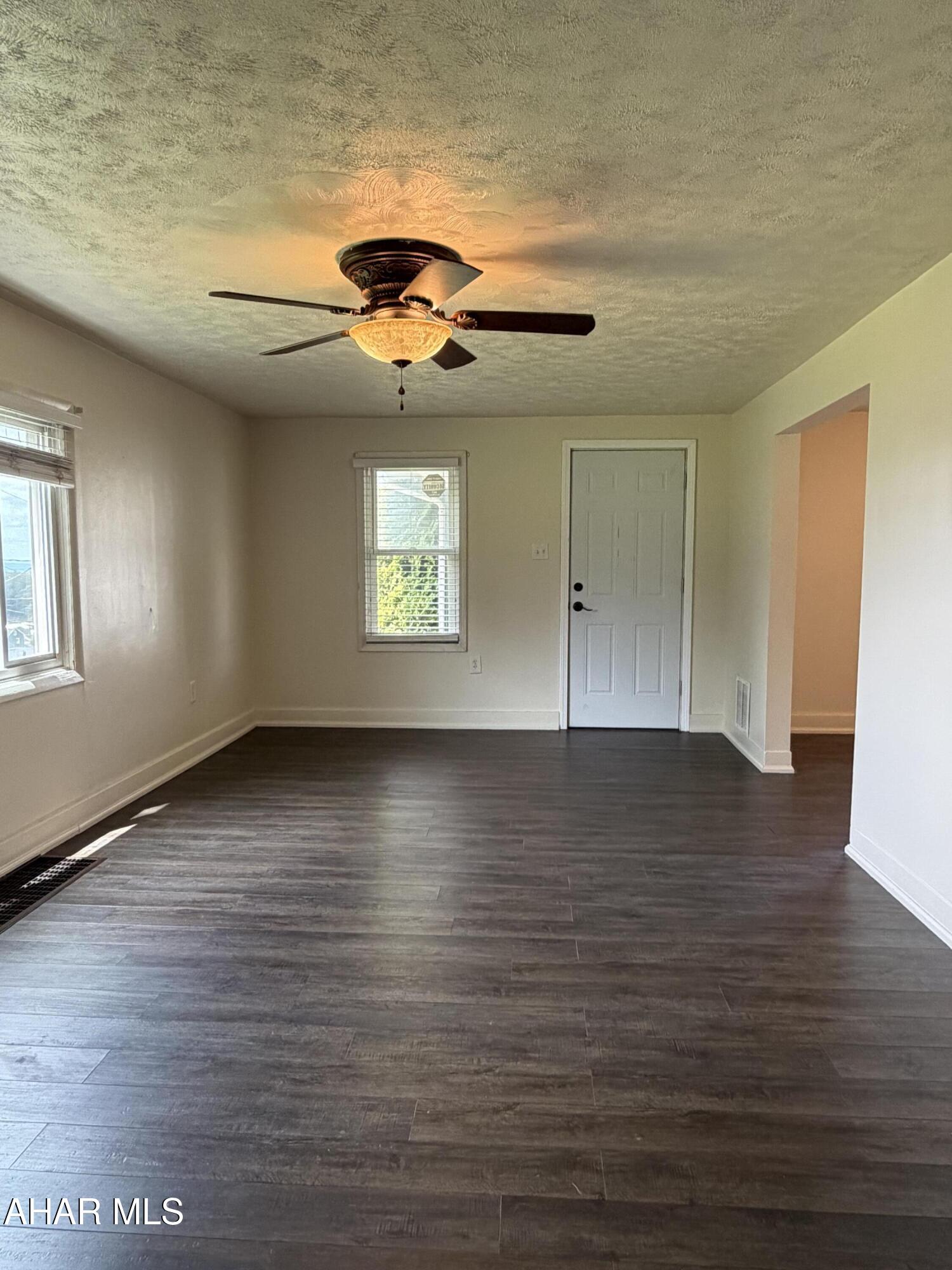 922 Middle Street Gallitzin, PA 16641 - Photo 12 of 40