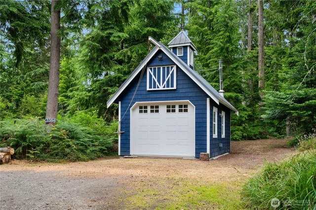 $1,898,000 | 3384 South Smugglers Cove Road, Greenbank, WA 98253