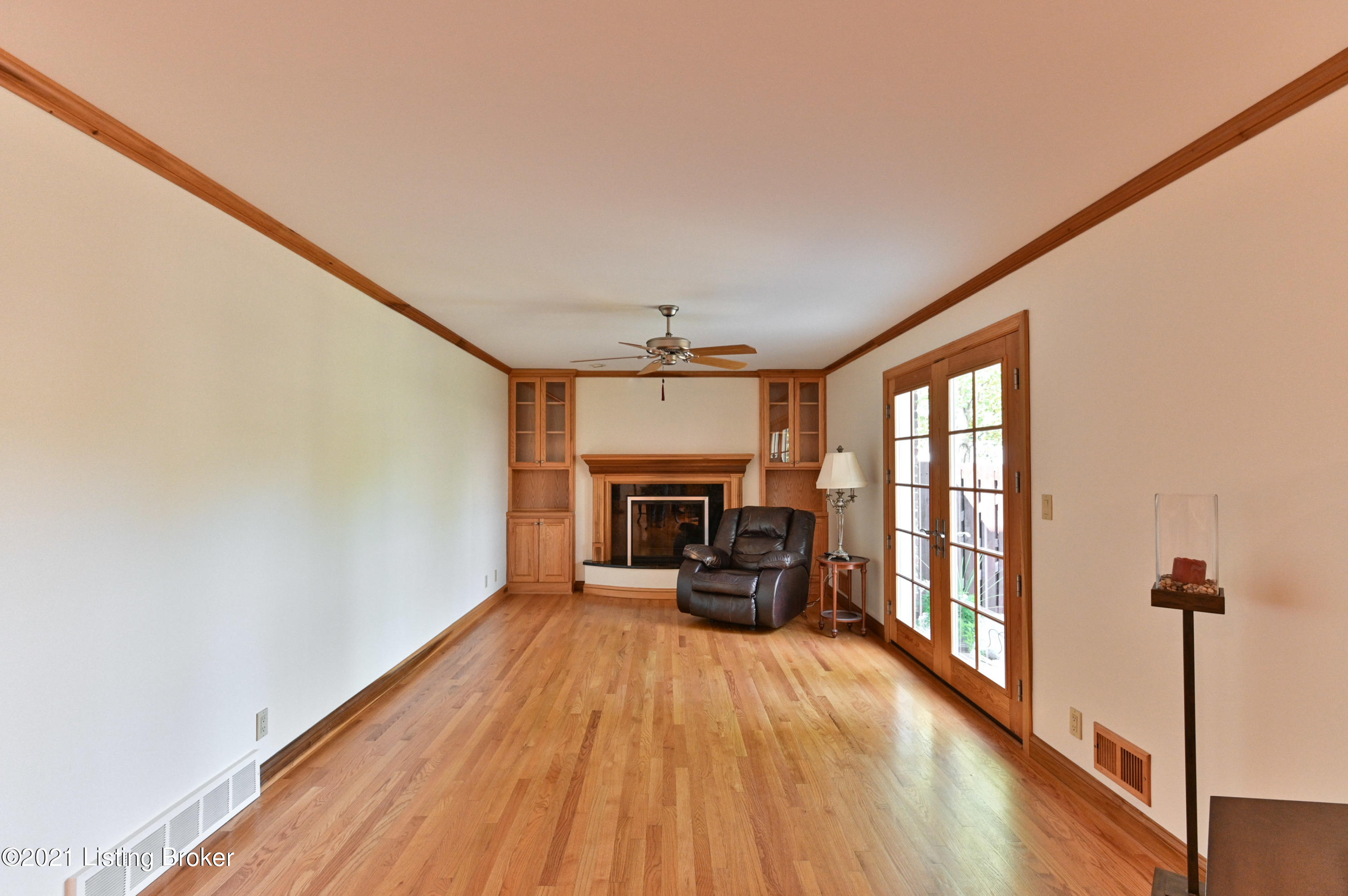 9001 Cardiff Road Louisville, KY 40242 - Photo 20 of 40 028 - 20210812 4220