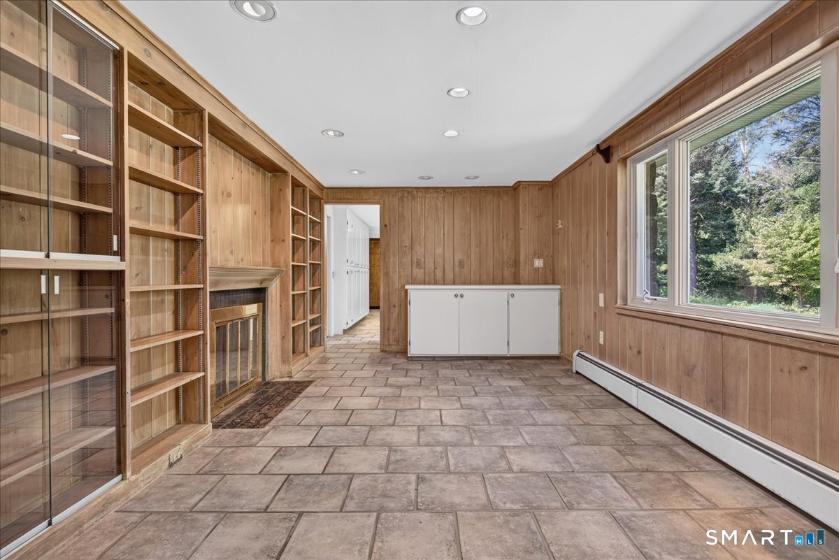 333 Mansfield Road North Haven, CT 06473 - Photo 7 of 40 Gallery Image 7