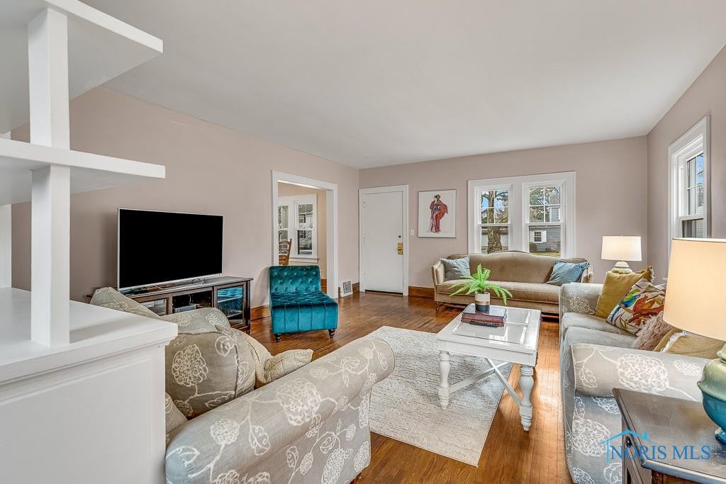 2407 Hempstead Road Toledo, OH 43606 - Photo 9 of 40 Gallery Image 9