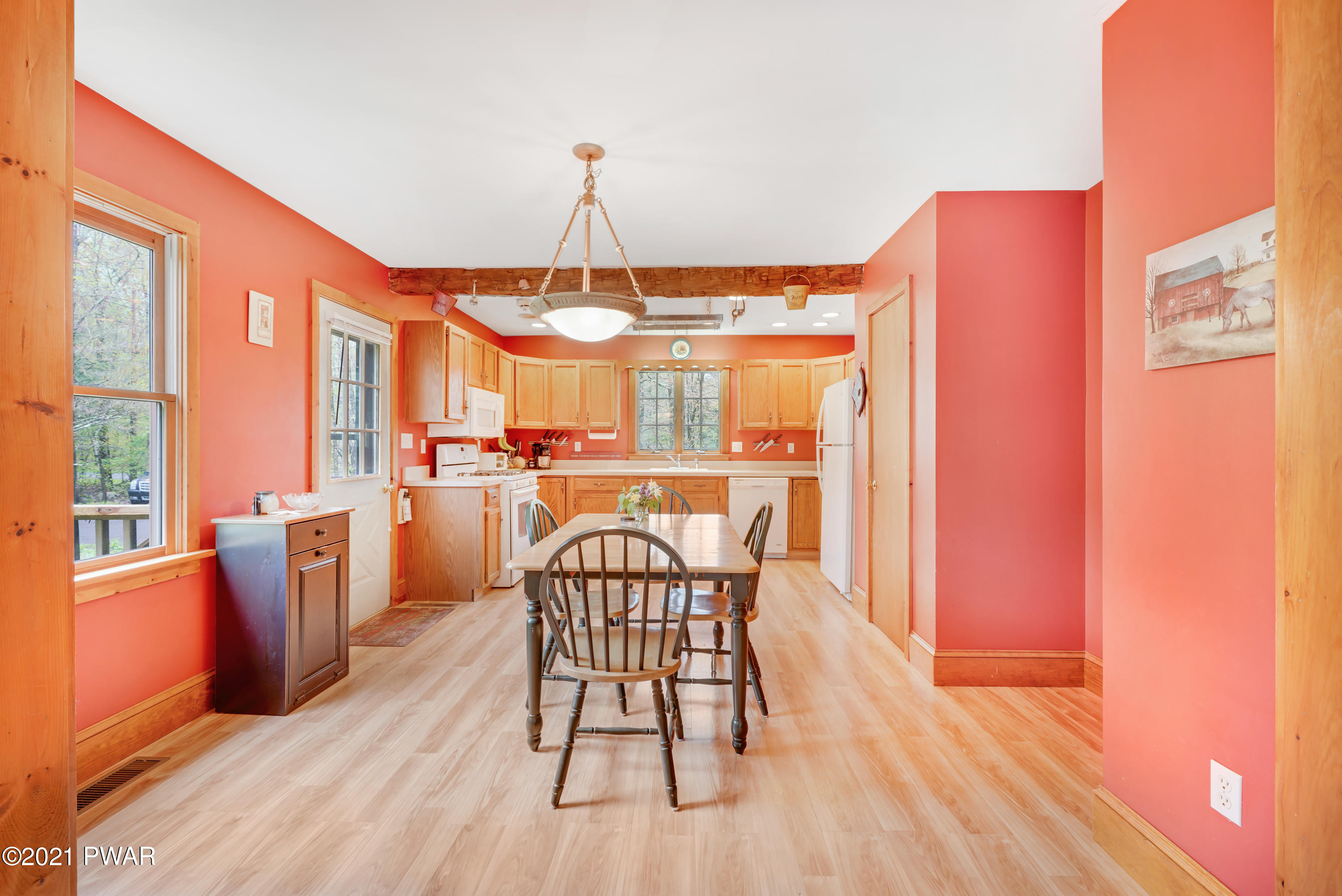 187 Pedersen Ridge Road Milford, PA 18337 - Photo 11 of 35 DSC09190fuse