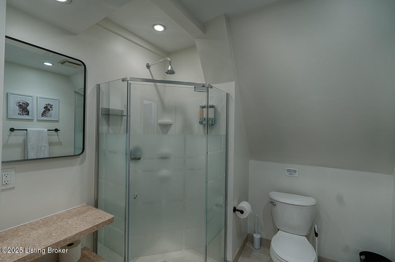 135 Redbud Road Jamestown, KY 42629 - Photo 14 of 35 First Floor Bath