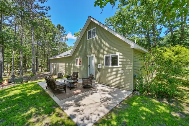 $265,000 | 101 Winding Drive, Houghton Lake, MI 48629
