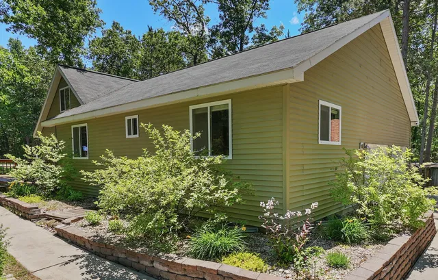$265,000 | 101 Winding Drive, Houghton Lake, MI 48629
