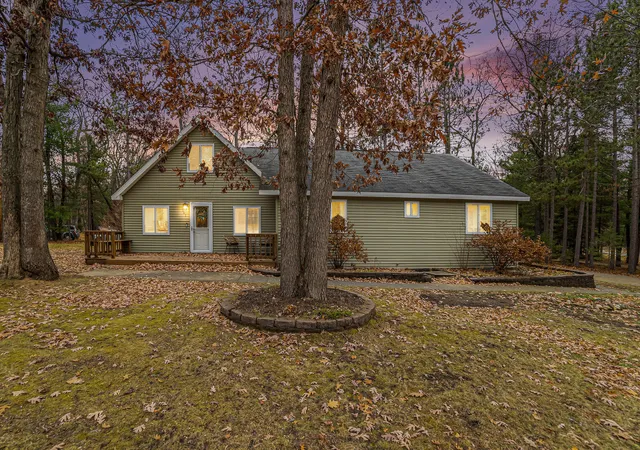 $265,000 | 101 Winding Drive, Houghton Lake, MI 48629